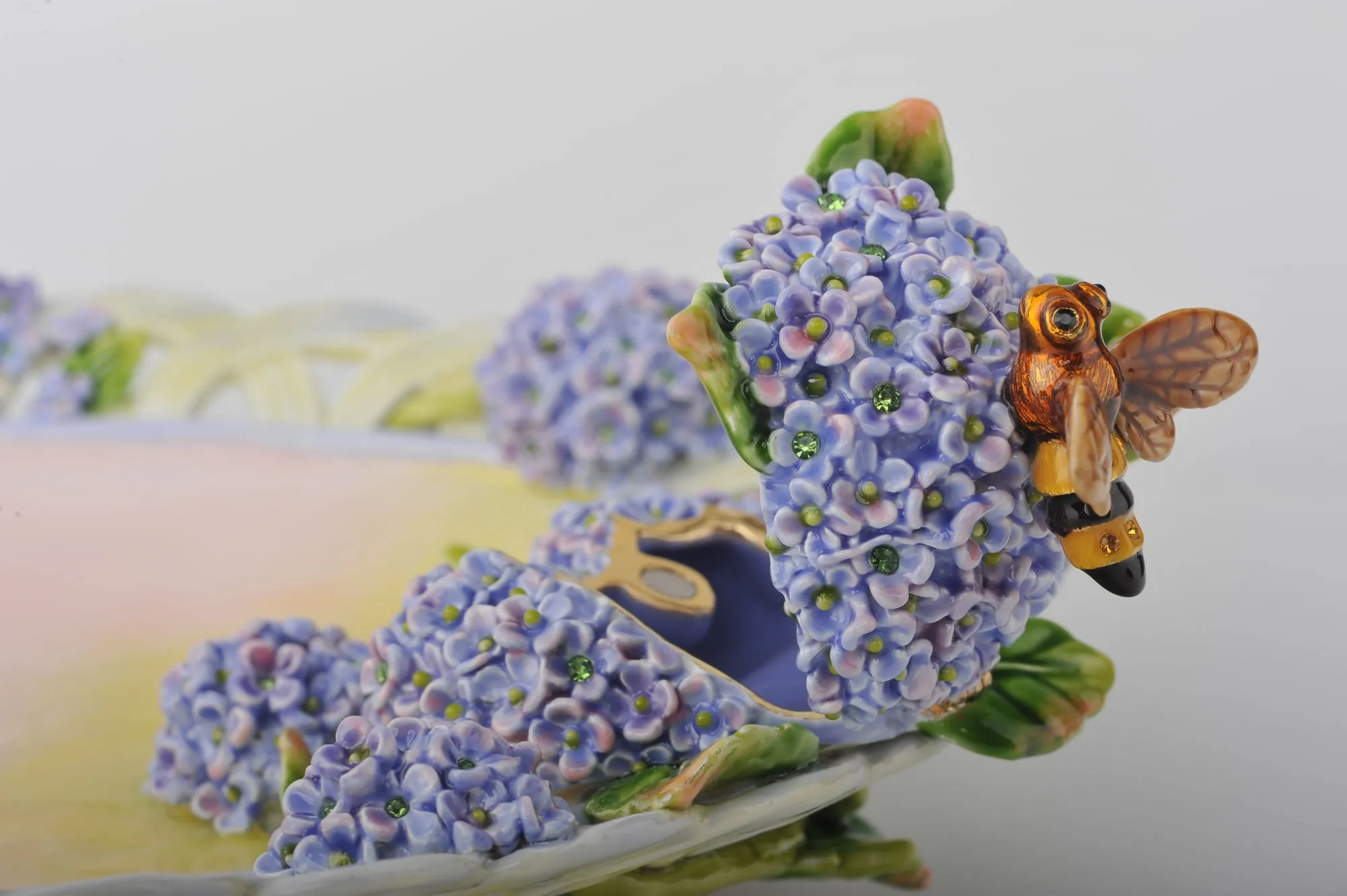 Trinket Plate with a Bee
