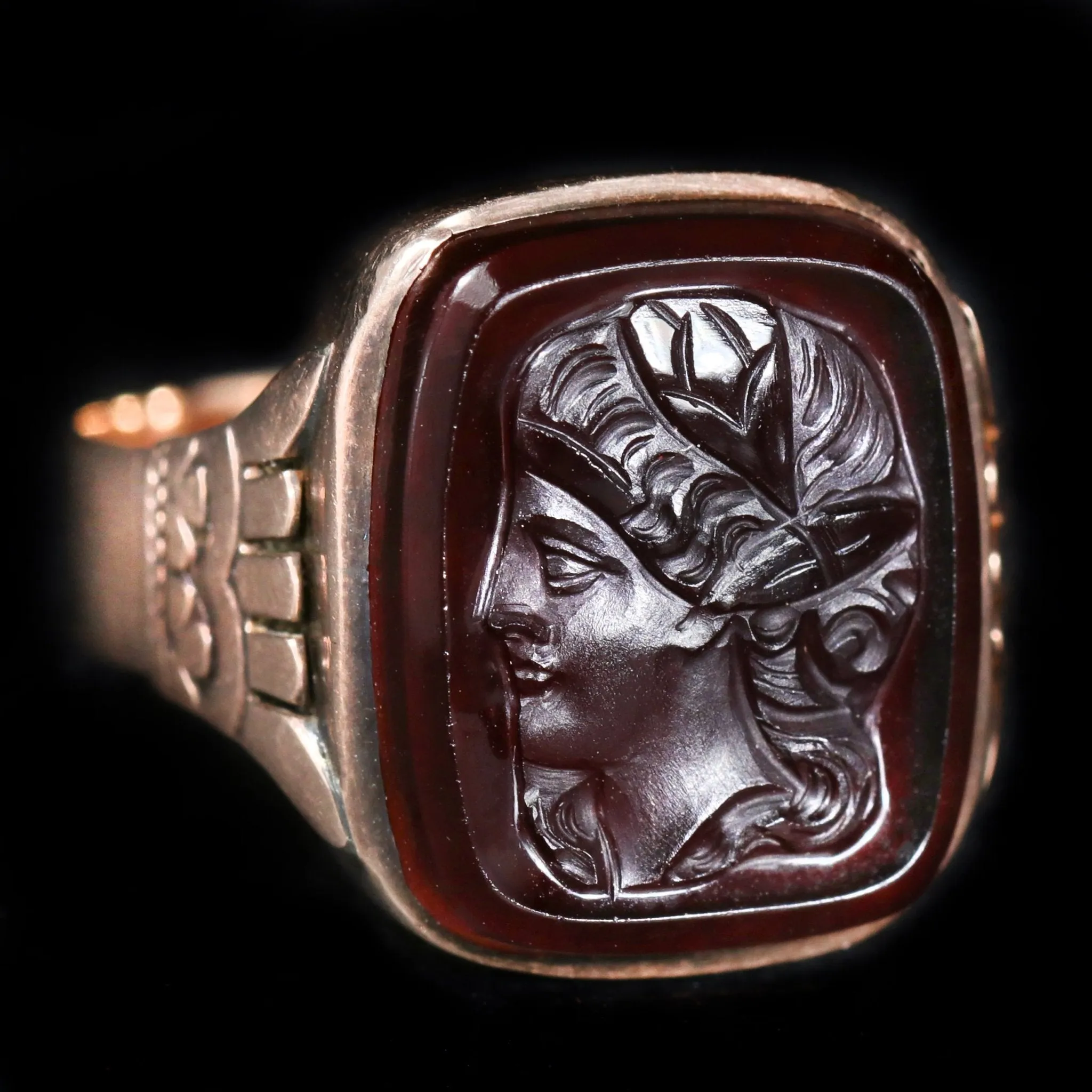 Victorian 14K Yellow Gold Carnelian Intaglio Ring