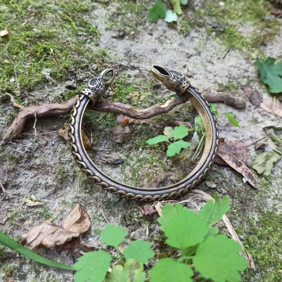 Viking arm ring raven bracelet from bronze