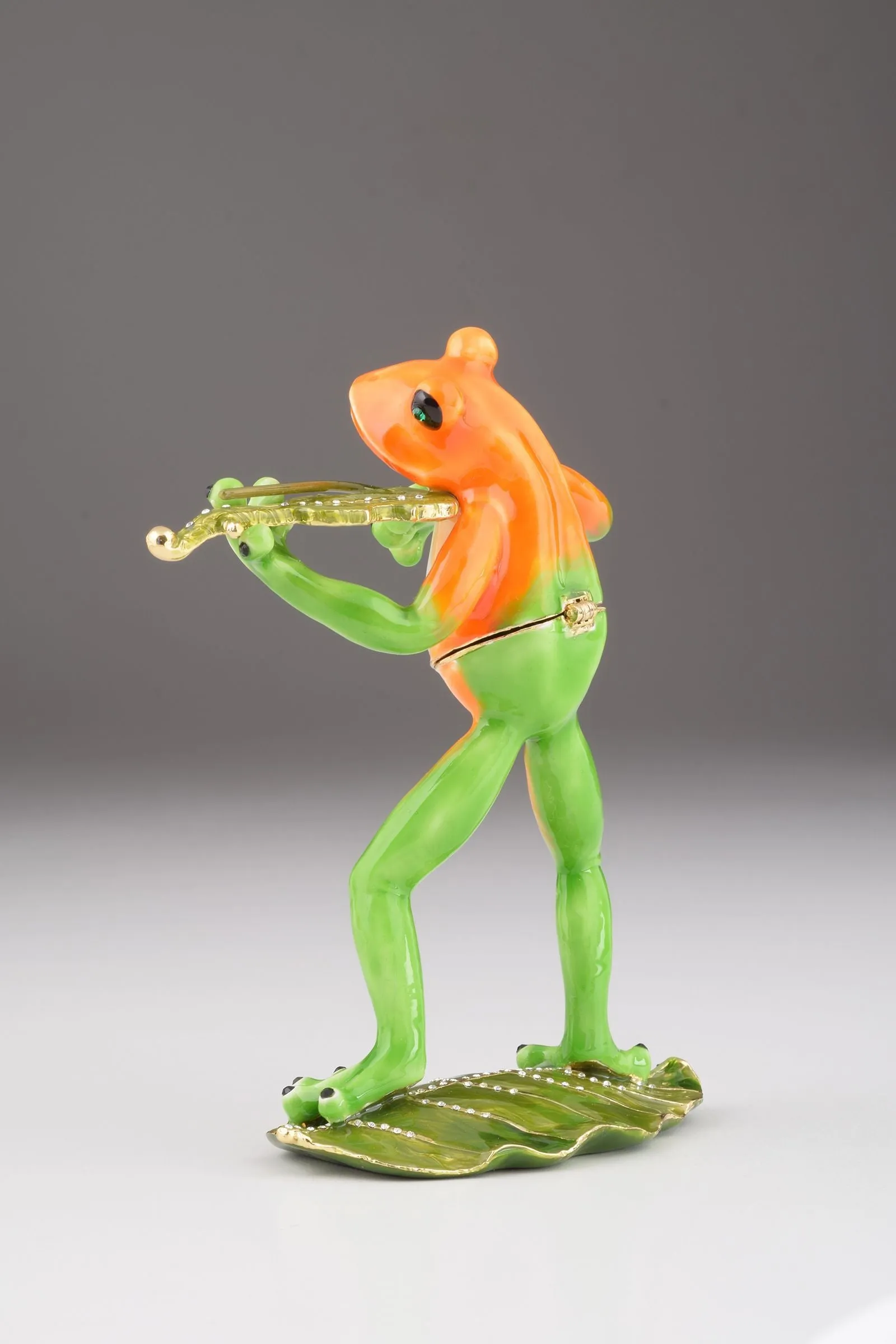 Violin Playing Frog