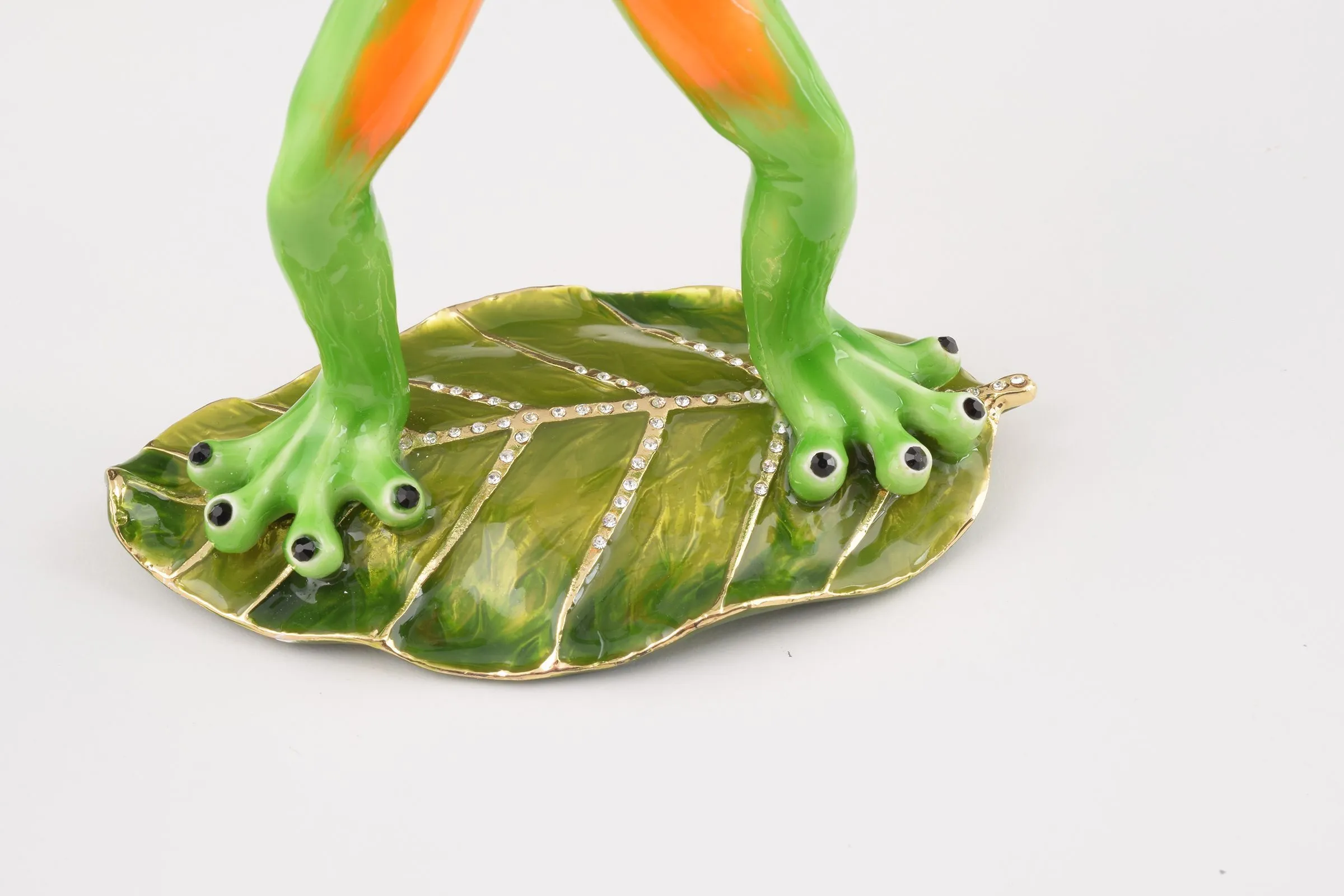 Violin Playing Frog