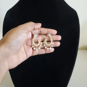 WESTERN PEARL EARRING Box1