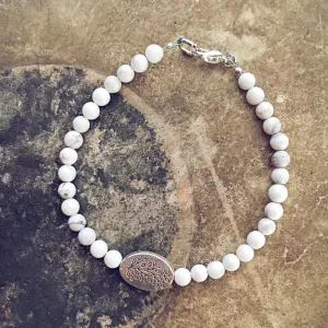 white sand dune // howlite gemstone bead bracelet