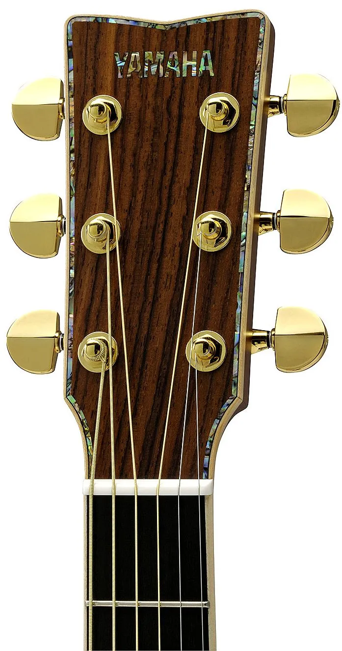 Yamaha LS56AREII Concert 6-String RH Acoustic Guitar with Hardcase in Natural