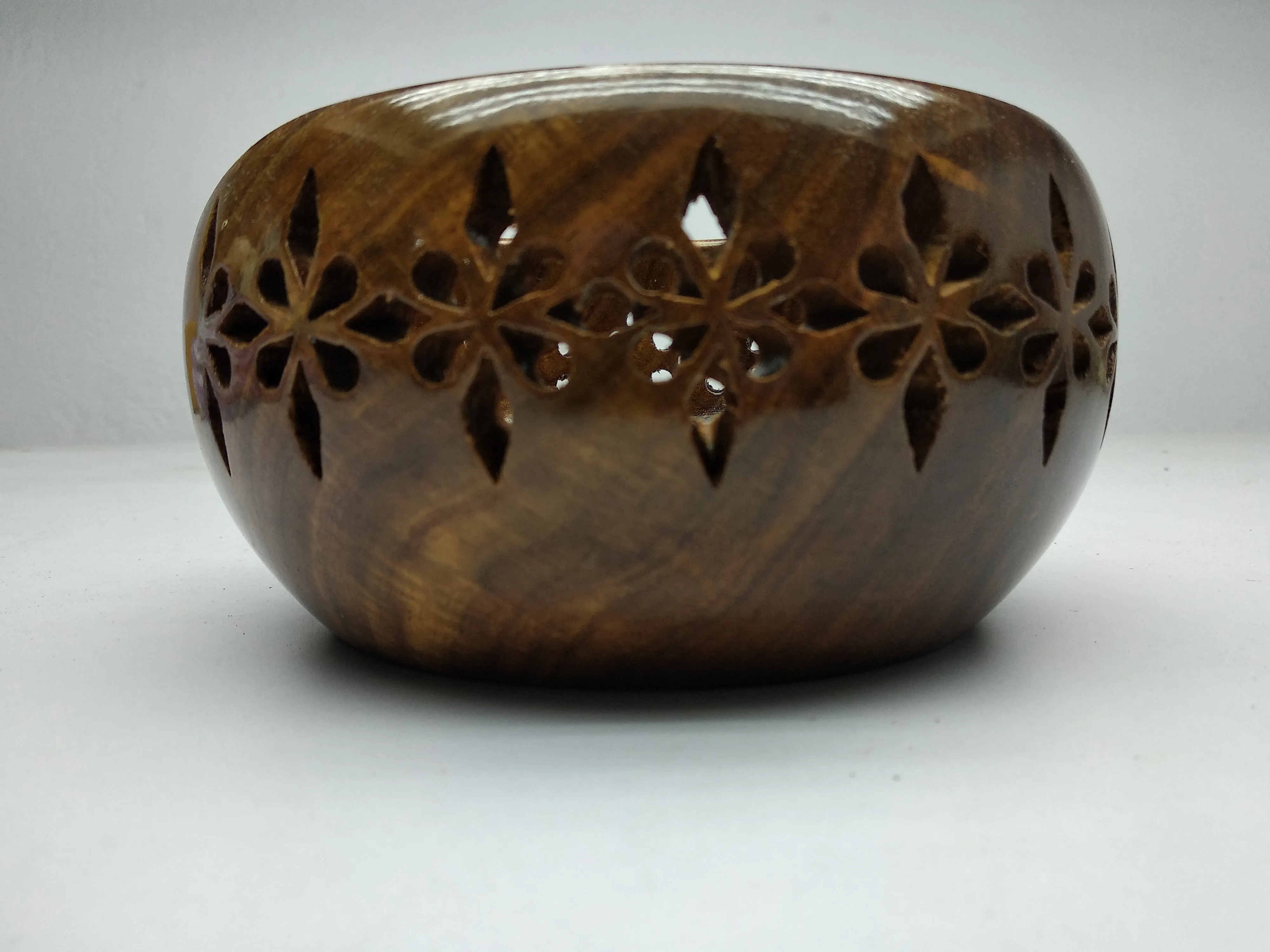 Yarn Bowl Rosewood and Pointed Knitting Needle