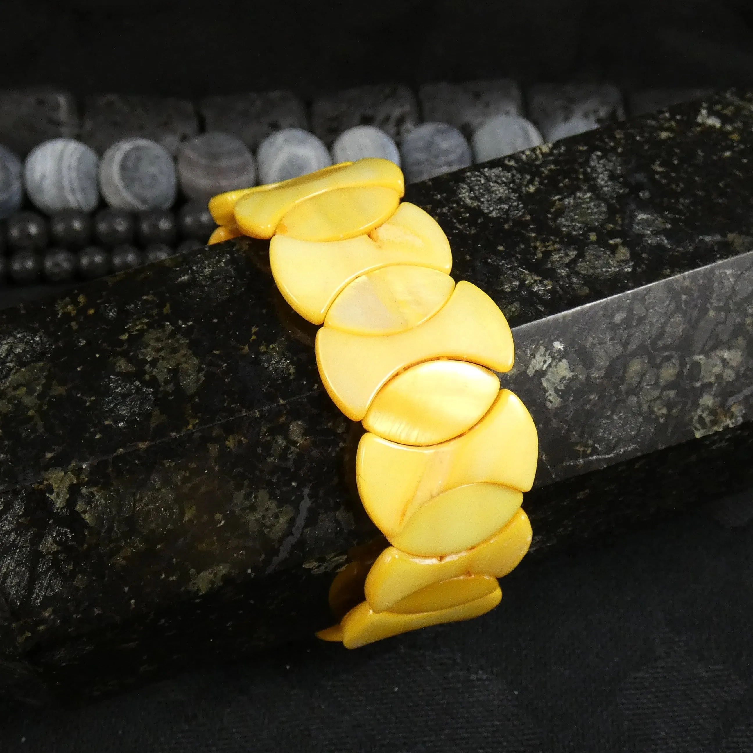 Yellow Mother of Pearl Stretch Bracelets (Dyed) (Various)